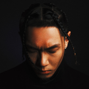 女人张开腿让男人通 
